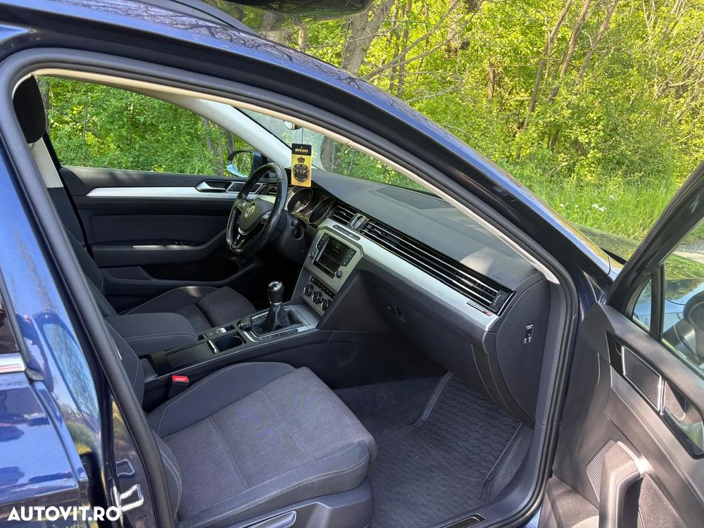 Volkswagen Passat 1.6 TDI (BlueMotion Technology) Comfortline - 18