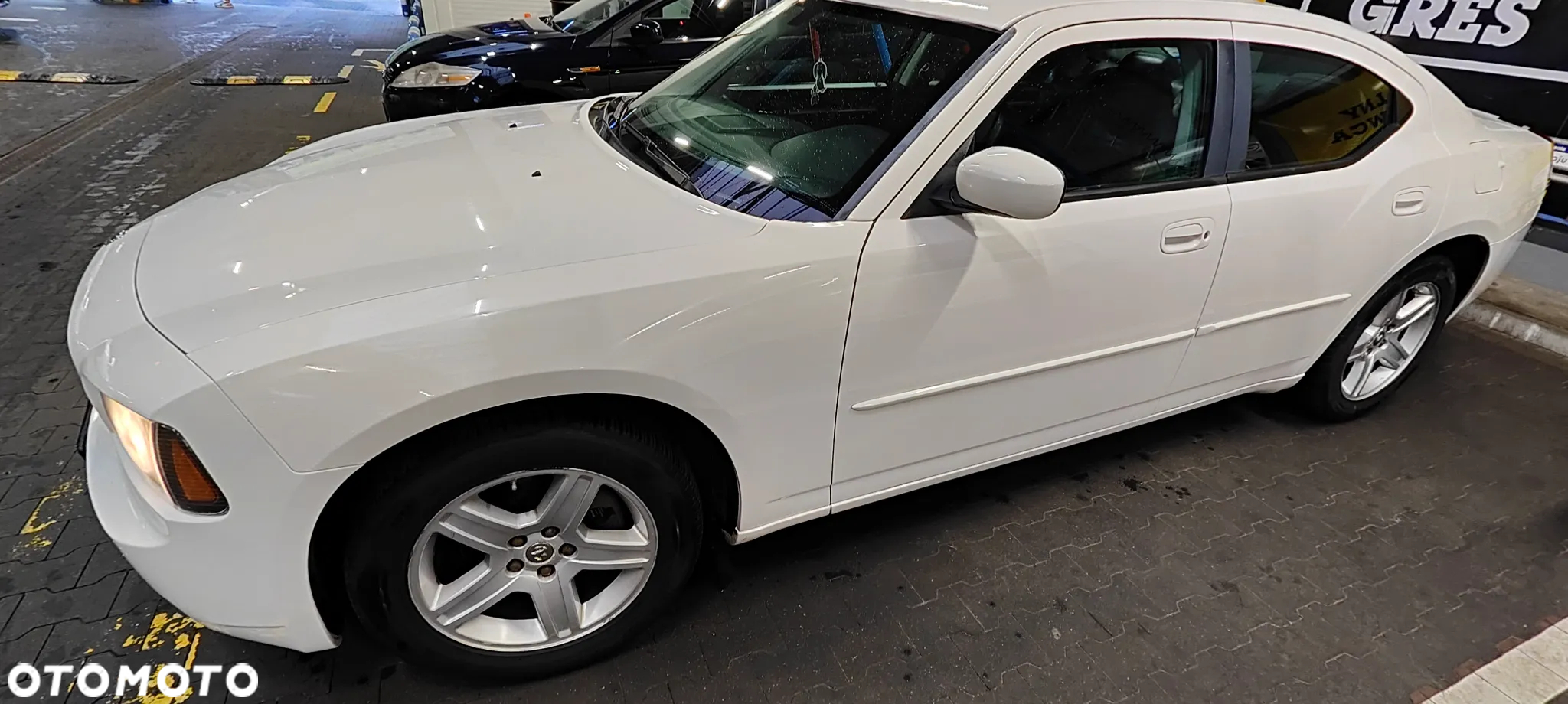 Dodge Charger 3.5 V6 SXT - 10
