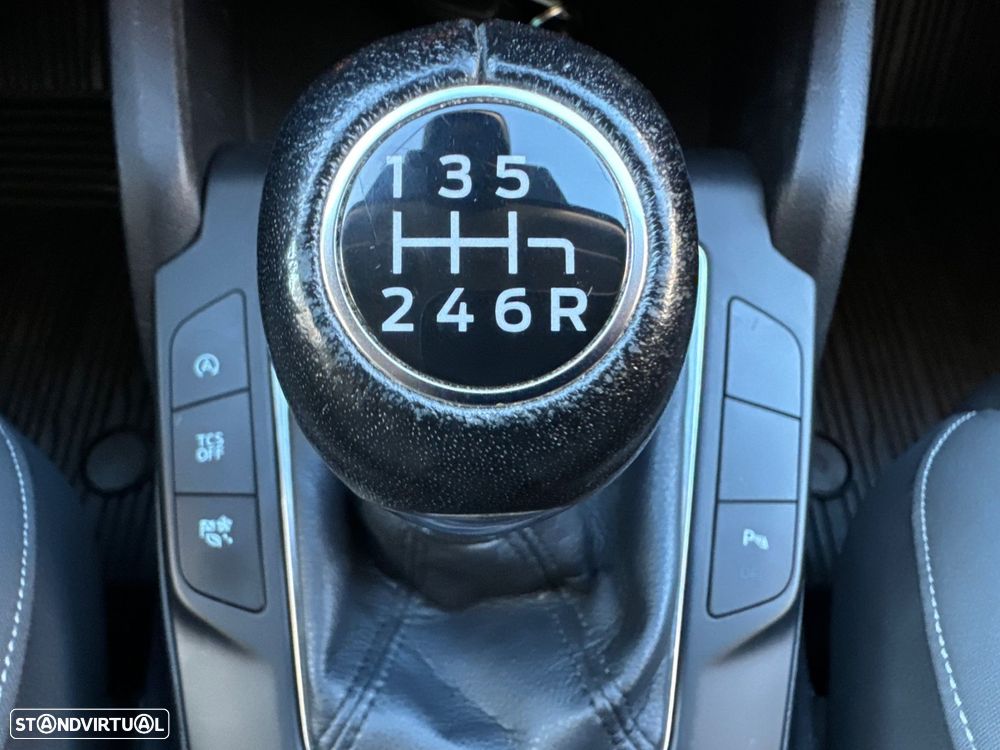 Ford Focus SW 1.0 EcoBoost Business - 41