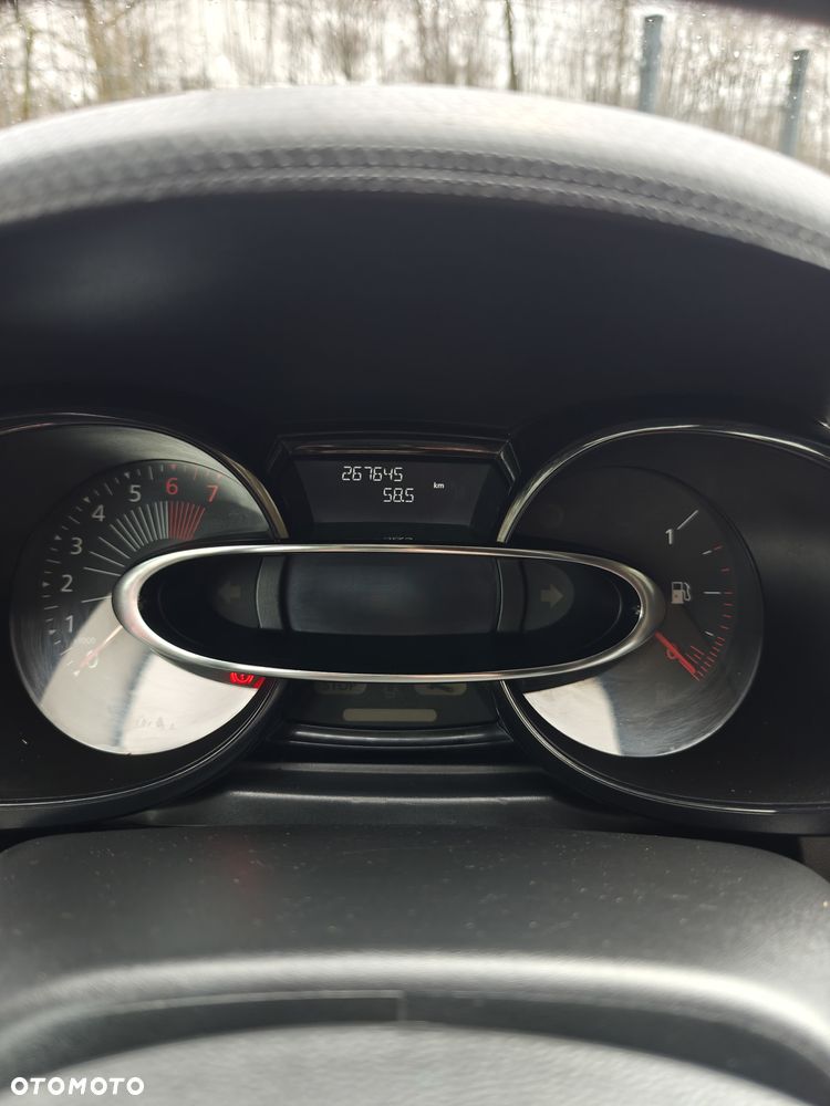 Renault Clio 1.2 16V Life - 11