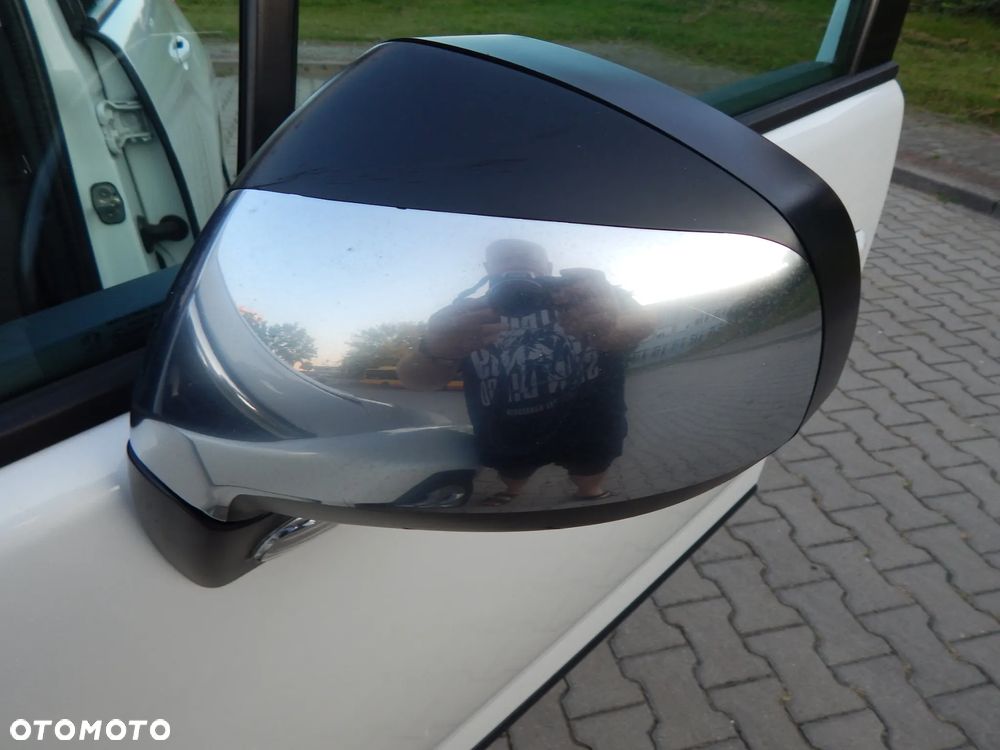 Peugeot 3008 HDi 115 Allure - 21