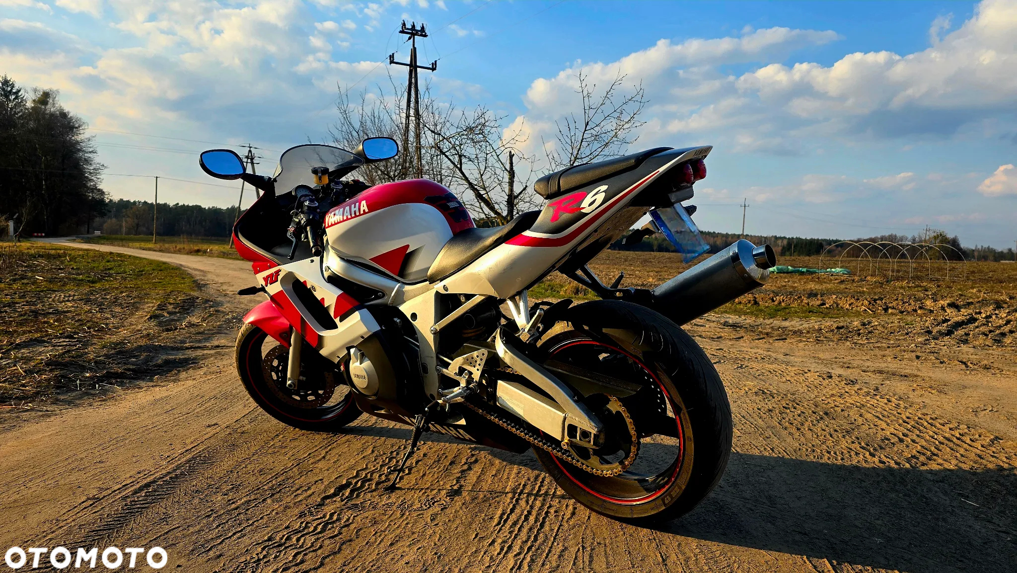 Yamaha R6 - 4