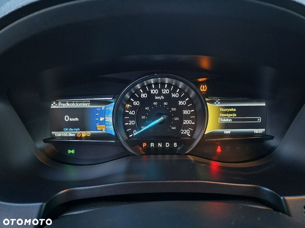 Ford Explorer - 25