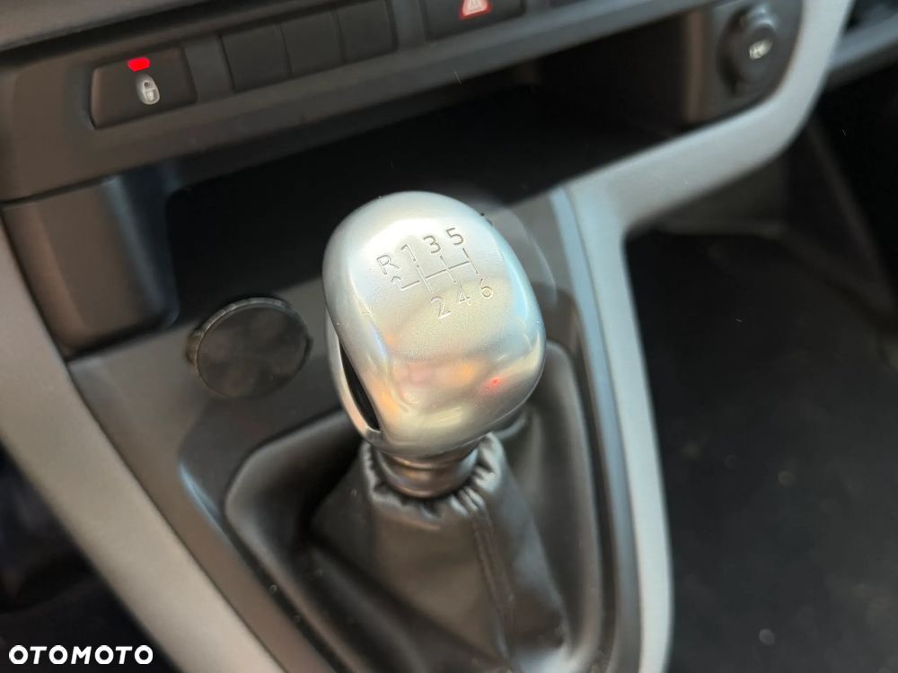 Toyota ProAce D-4D Long 3,0t Active (bryg.) - 30