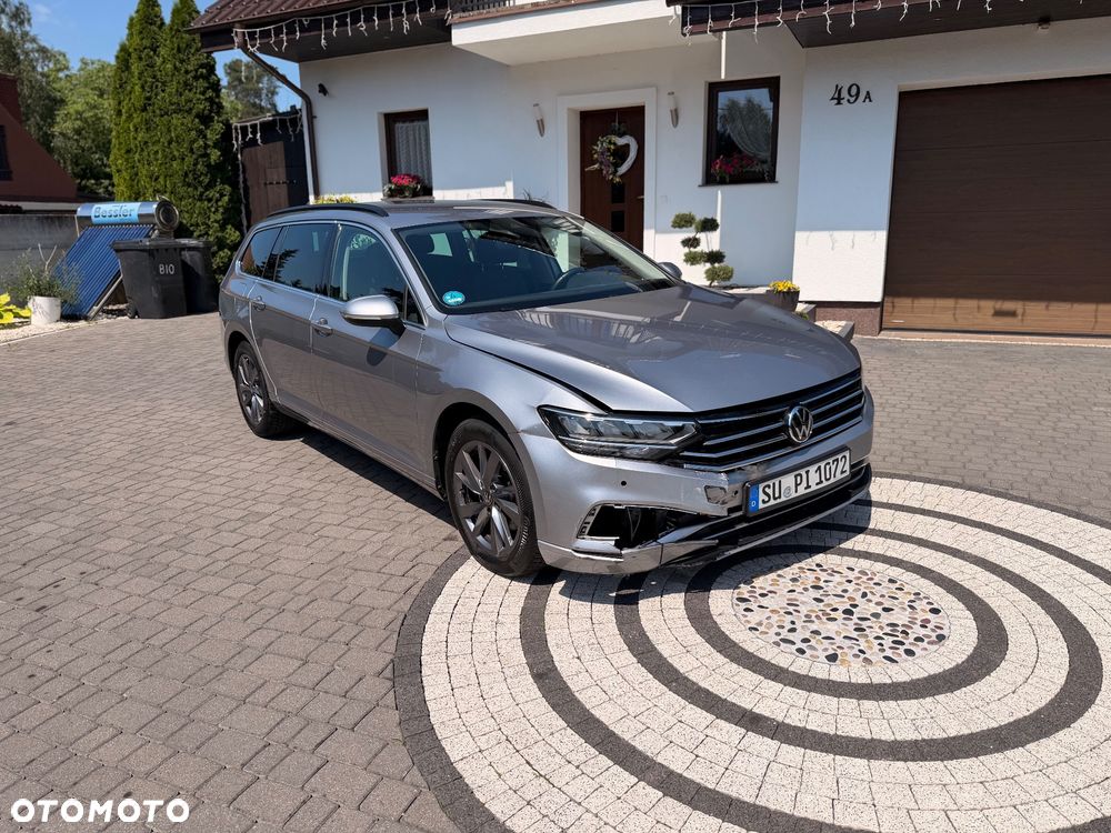 Volkswagen Passat 2.0 TDI SCR DSG Elegance - 1