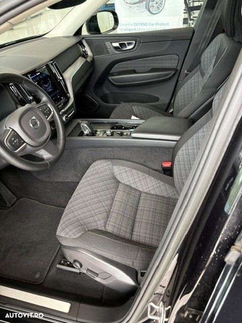 VOLVO XC60 2023 — imagine 11
