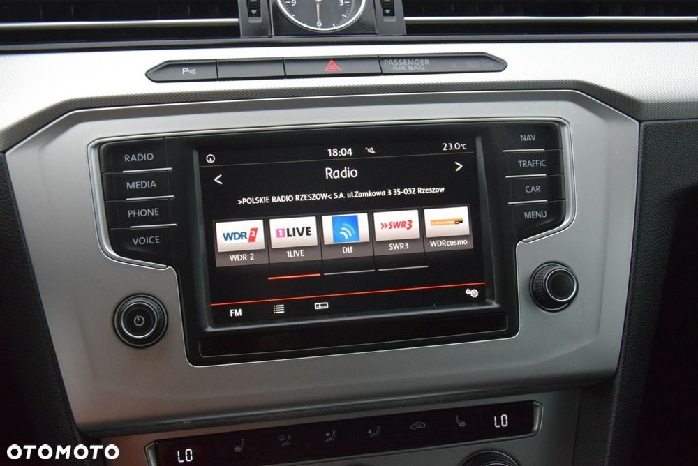 Volkswagen Passat - 26