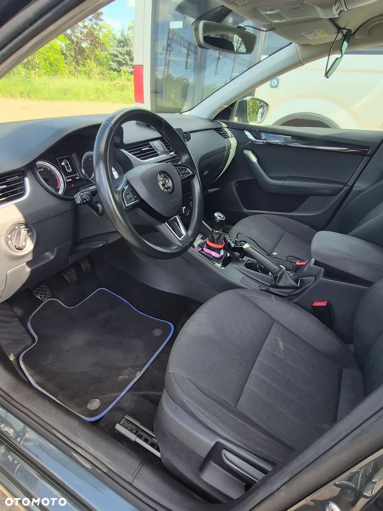 Skoda Octavia 2.0 TDI Style - 8