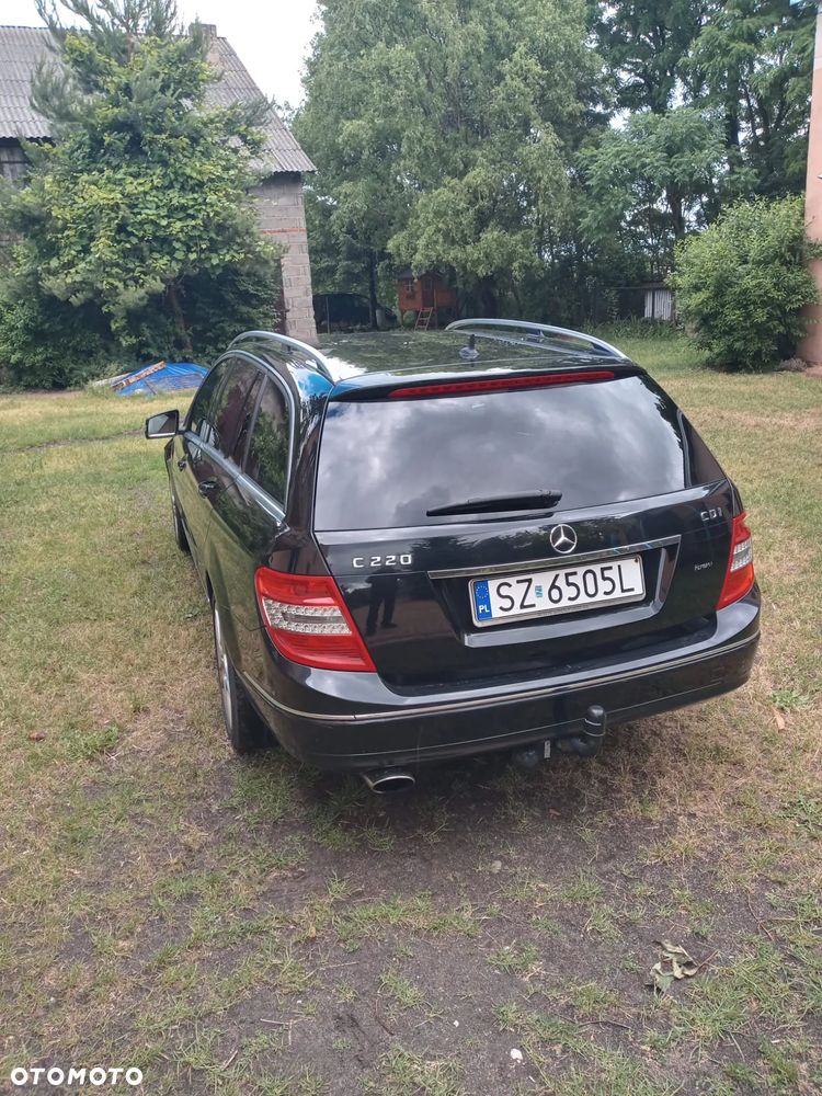 Mercedes-Benz Klasa C 220 CDI DPF Automatik BlueEFFICIENCY - 2