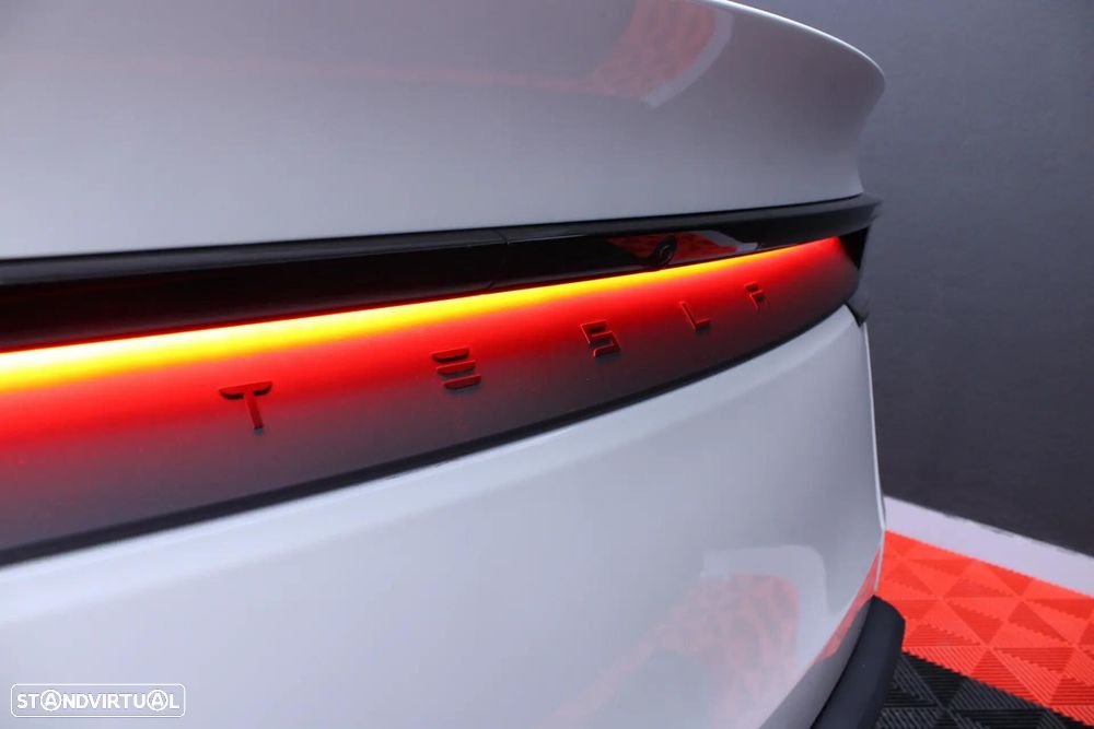 Tesla Model Y Standard - 8