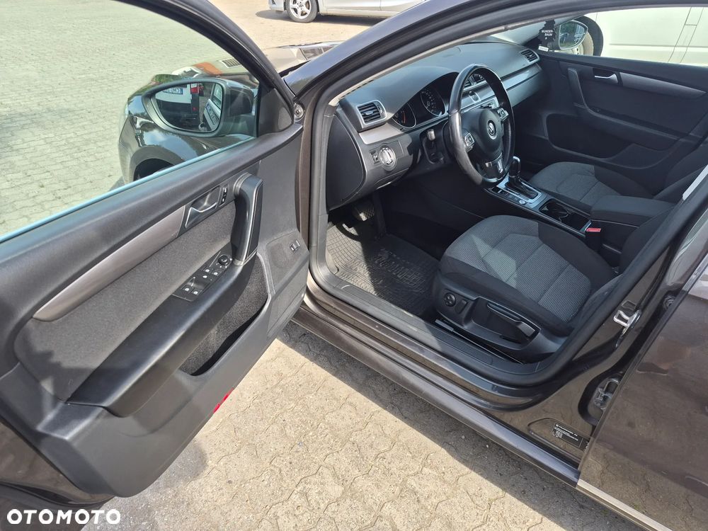 Volkswagen Passat - 23