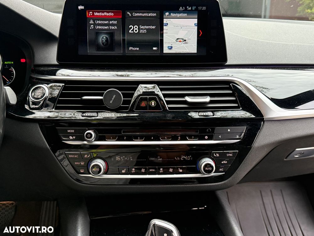BMW Seria 5 530d Aut. Sport Line - 17