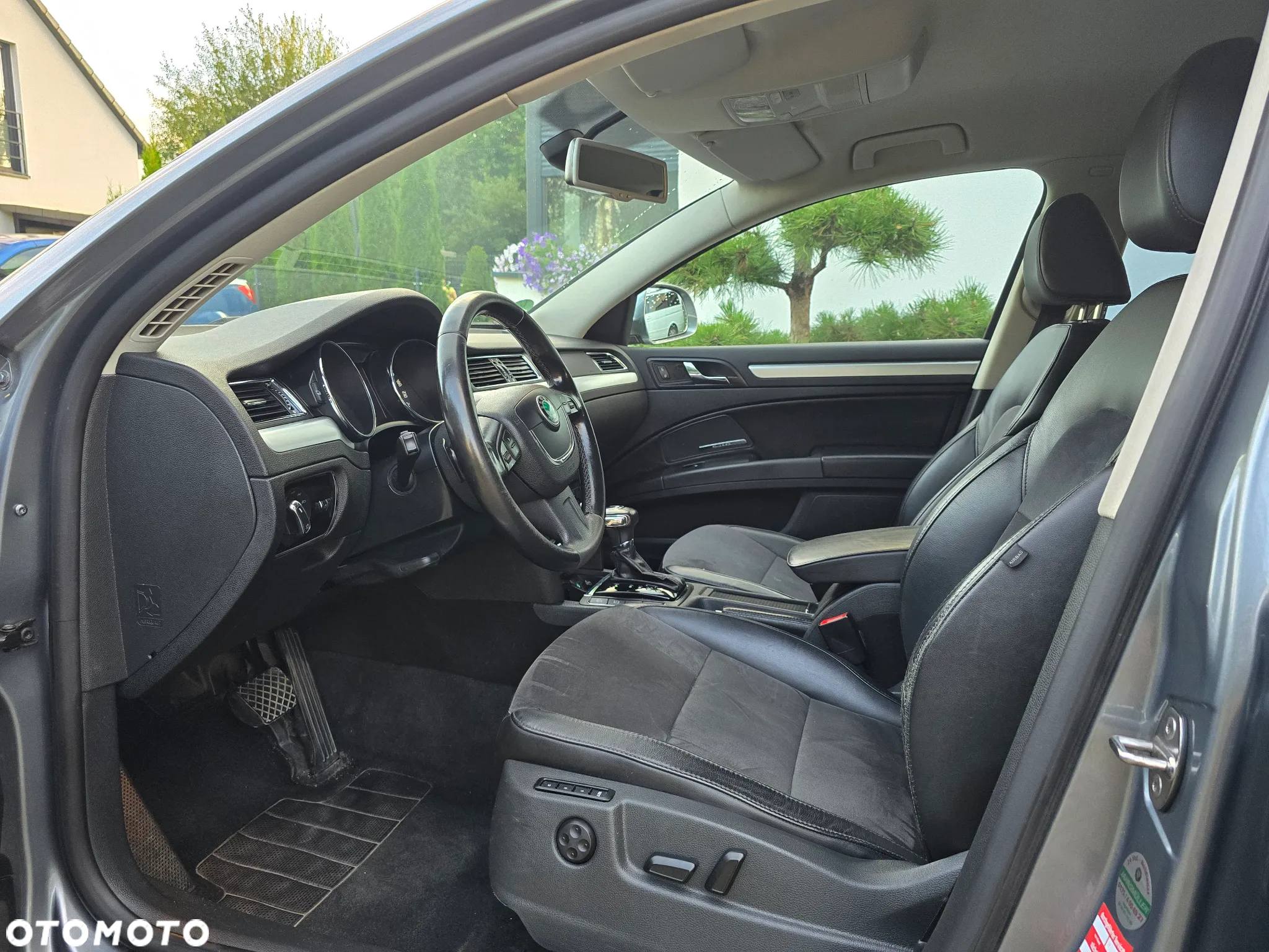 Skoda Superb 2.0 TDI Platinum DSG - 8