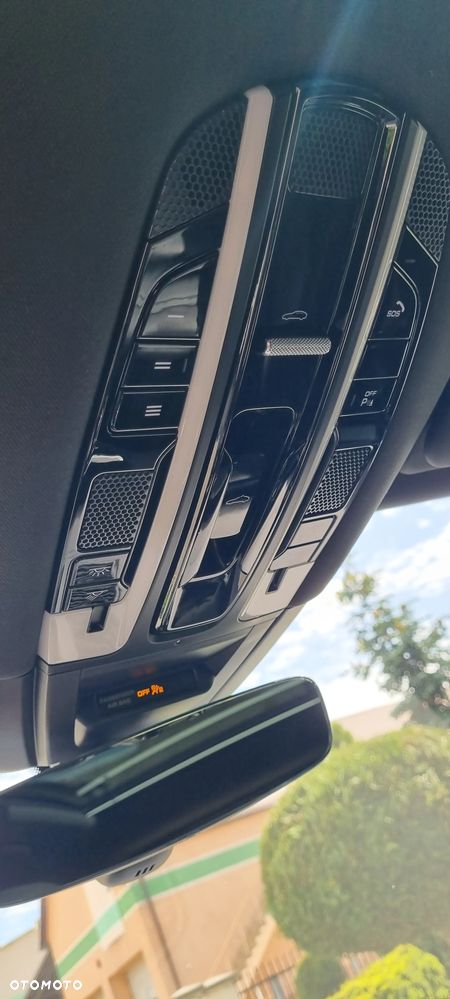 Porsche Cayenne Standard - 12