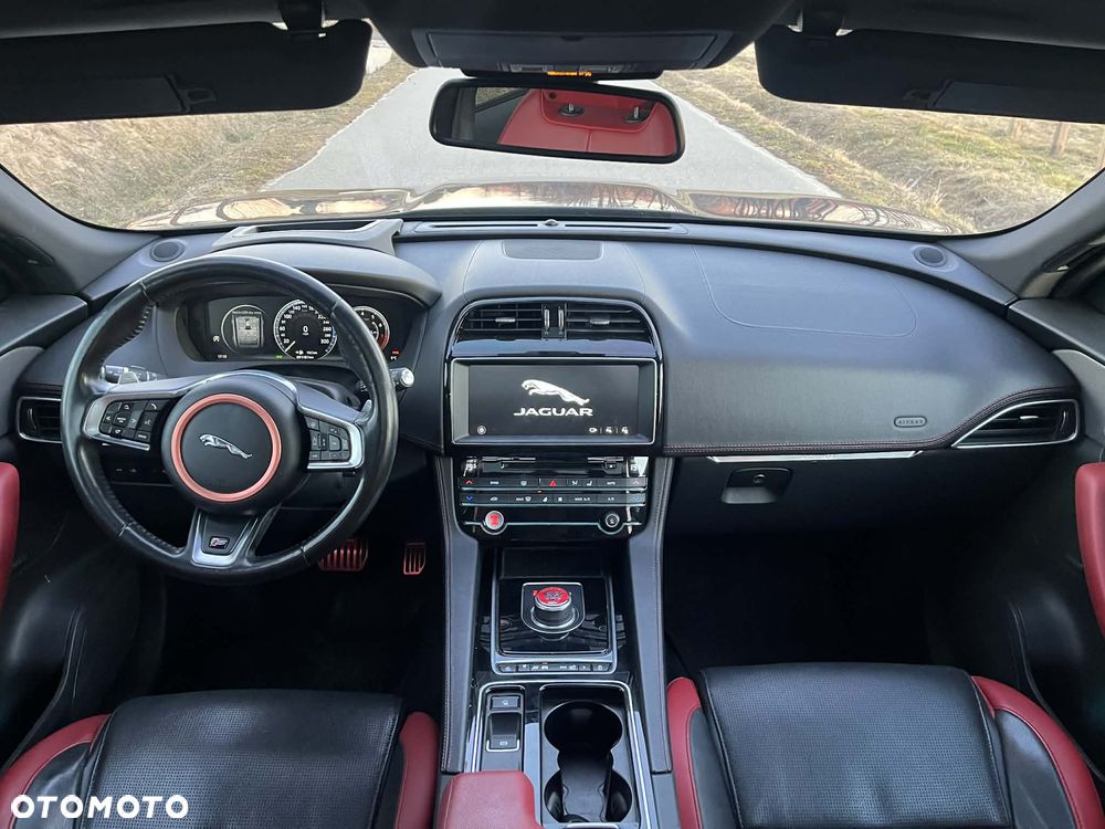 Jaguar F-Pace 3.0 V6 AWD S - 13