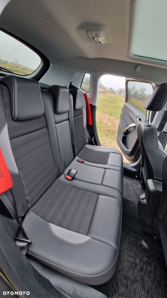 Peugeot 2008 1.2 Pure Tech GPF Allure S&S - 23