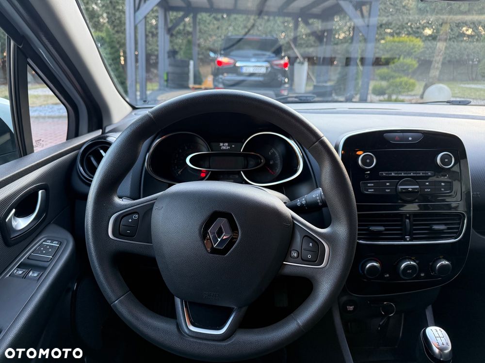 Renault Clio - 11