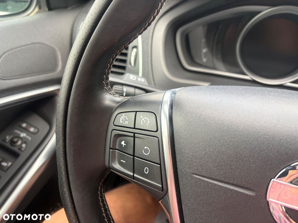 Volvo V40 D2 RDesign - 22