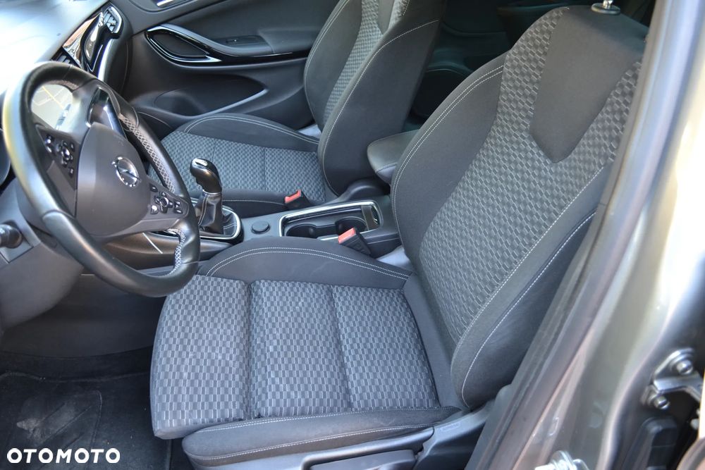 Opel Astra 1.4 T Dynamic S&S - 27