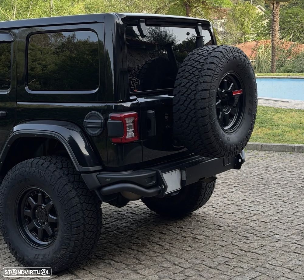 Jeep Wrangler - 4
