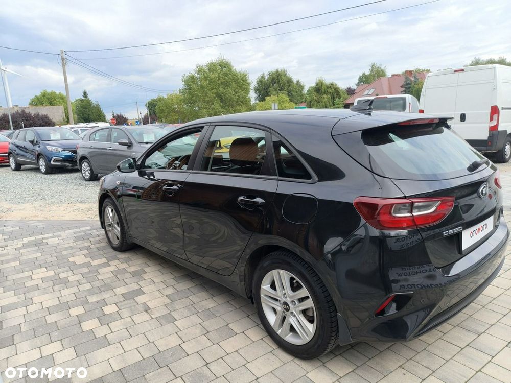 Kia Ceed - 4