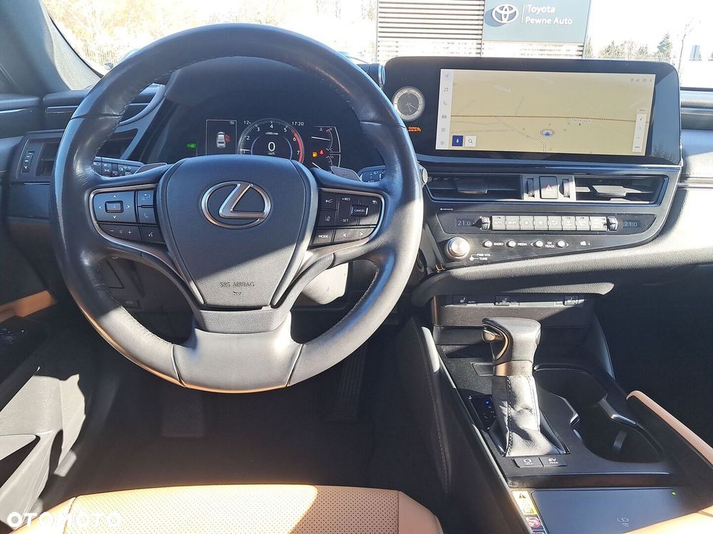 Lexus ES 300h Business Edition - 20