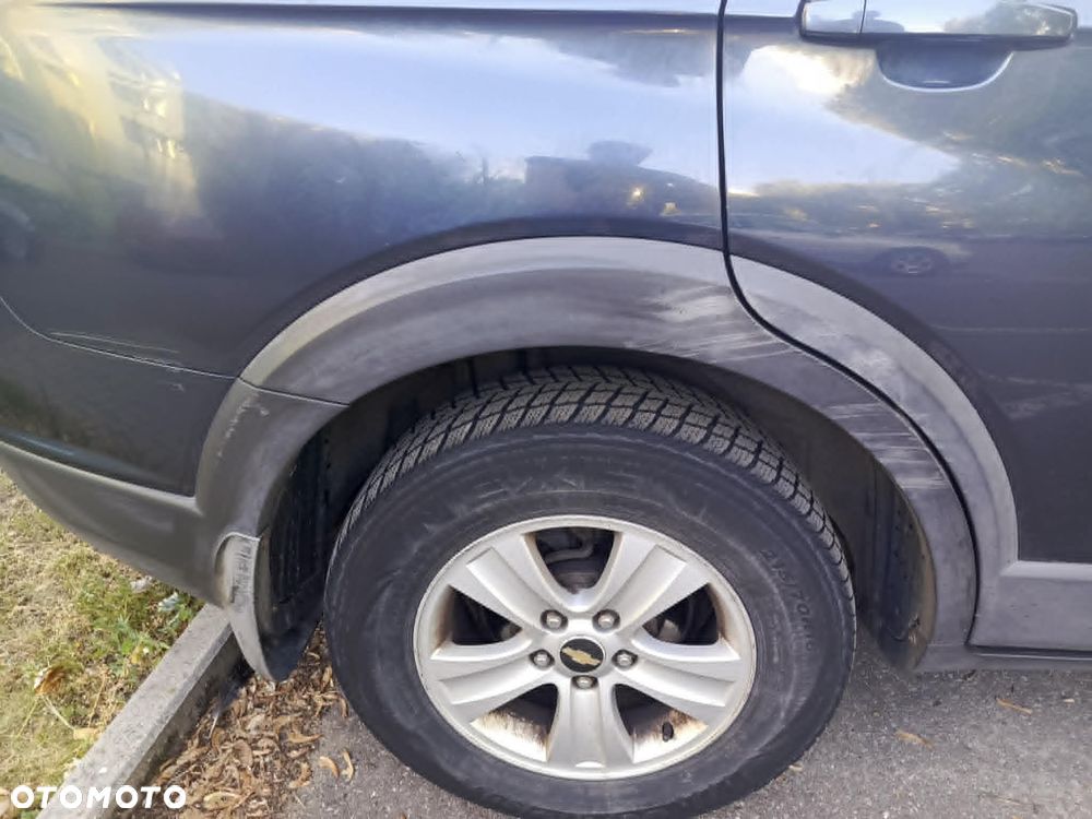 Chevrolet Captiva 2.4 LS - 4