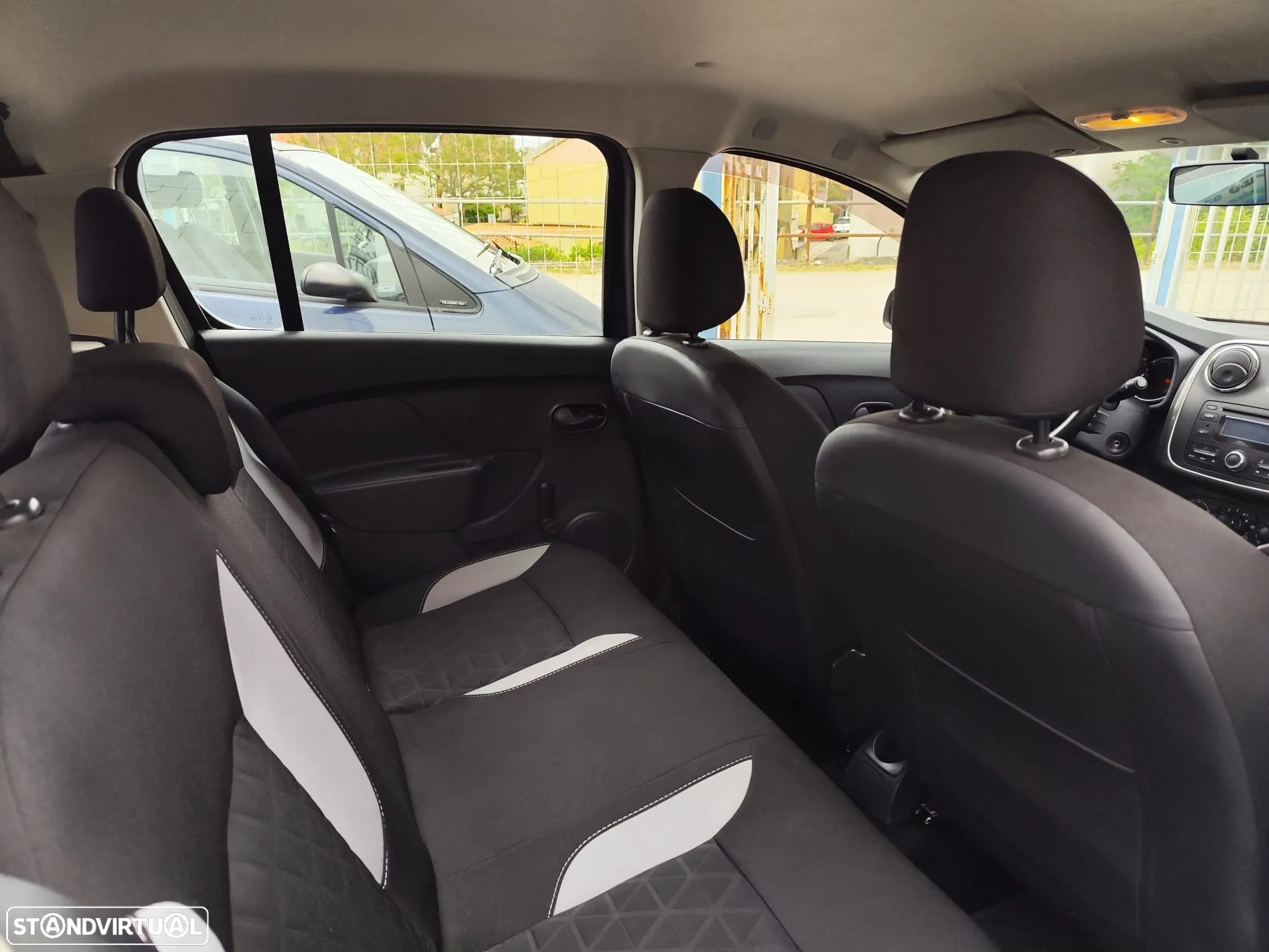 Dacia Sandero 1.5 dCi Stepway - 13