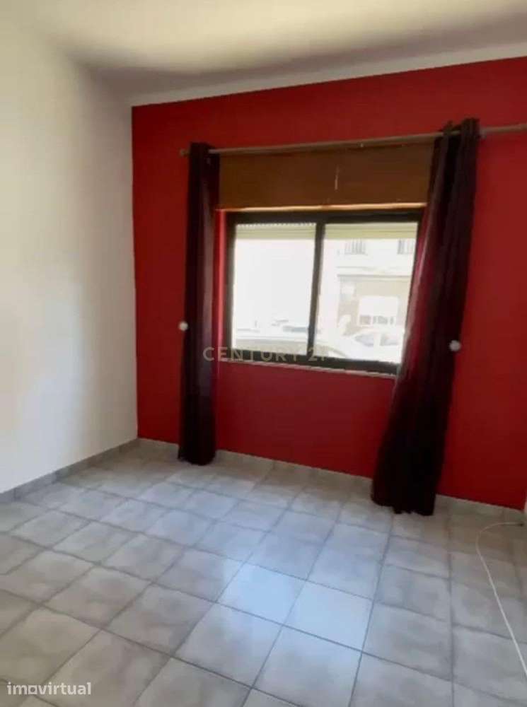 Apartamento T2 com 79m2, R/C na Baixa da Banheira - Grande imagem: 2/8