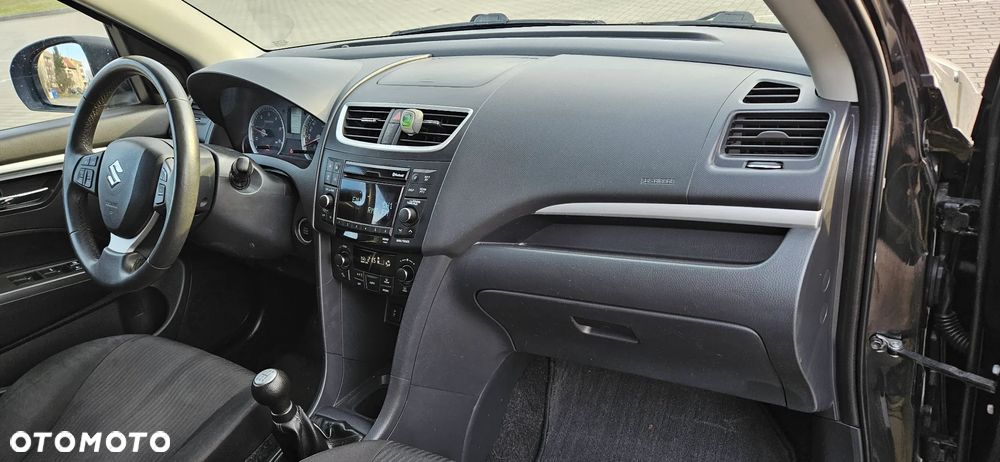 Suzuki Swift 1.3 DDiS Club - 5