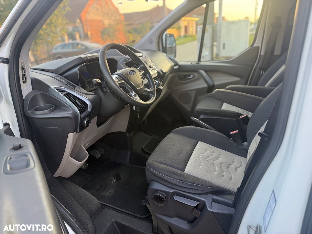 Ford Tourneo Custom 300 L1H1 VA Titanium - 8