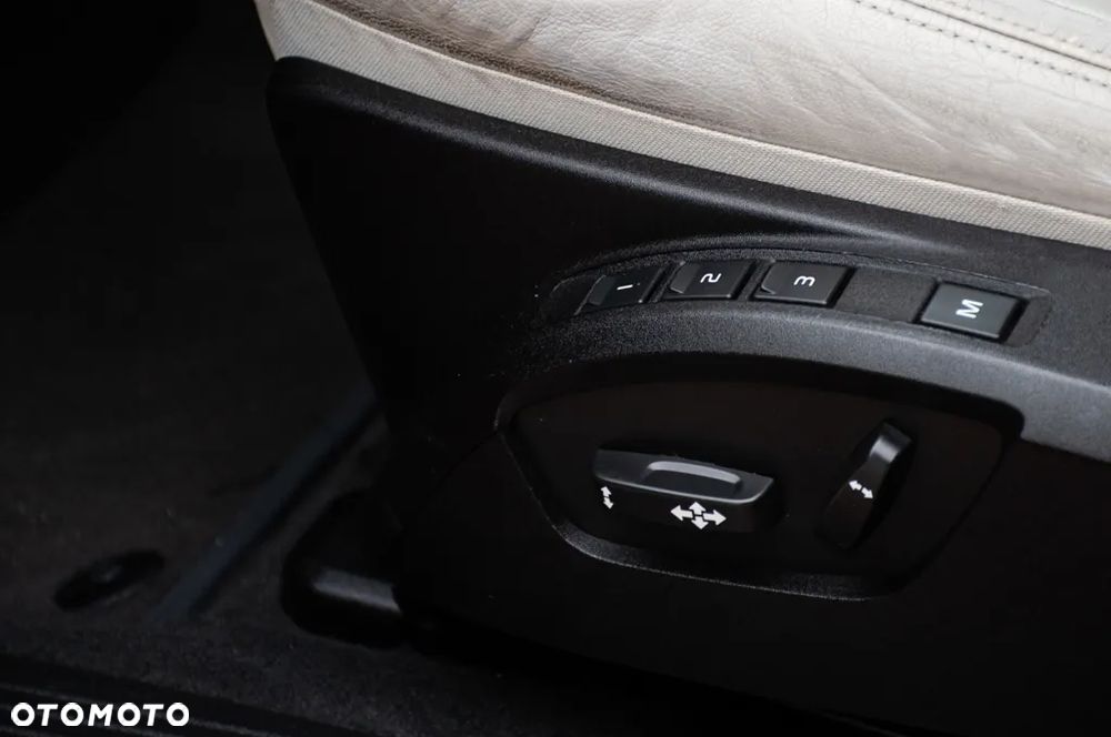 Volvo V40 D4 Drive-E Summum - 40