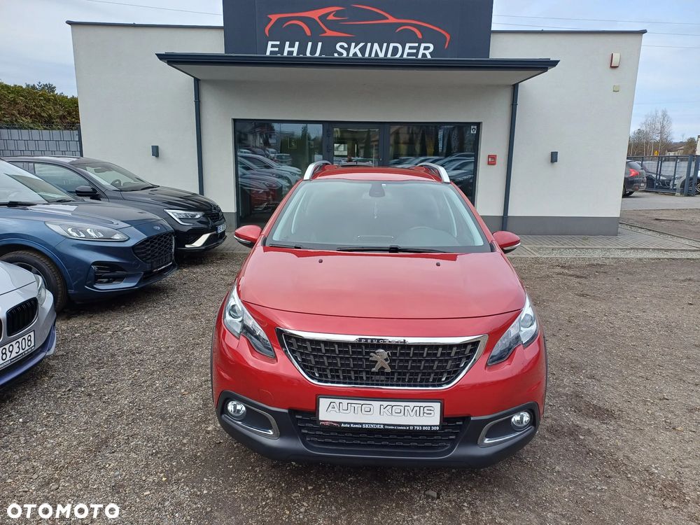 Peugeot 2008 1.2 Pure Tech GPF Signature S&S EAT6 - 2