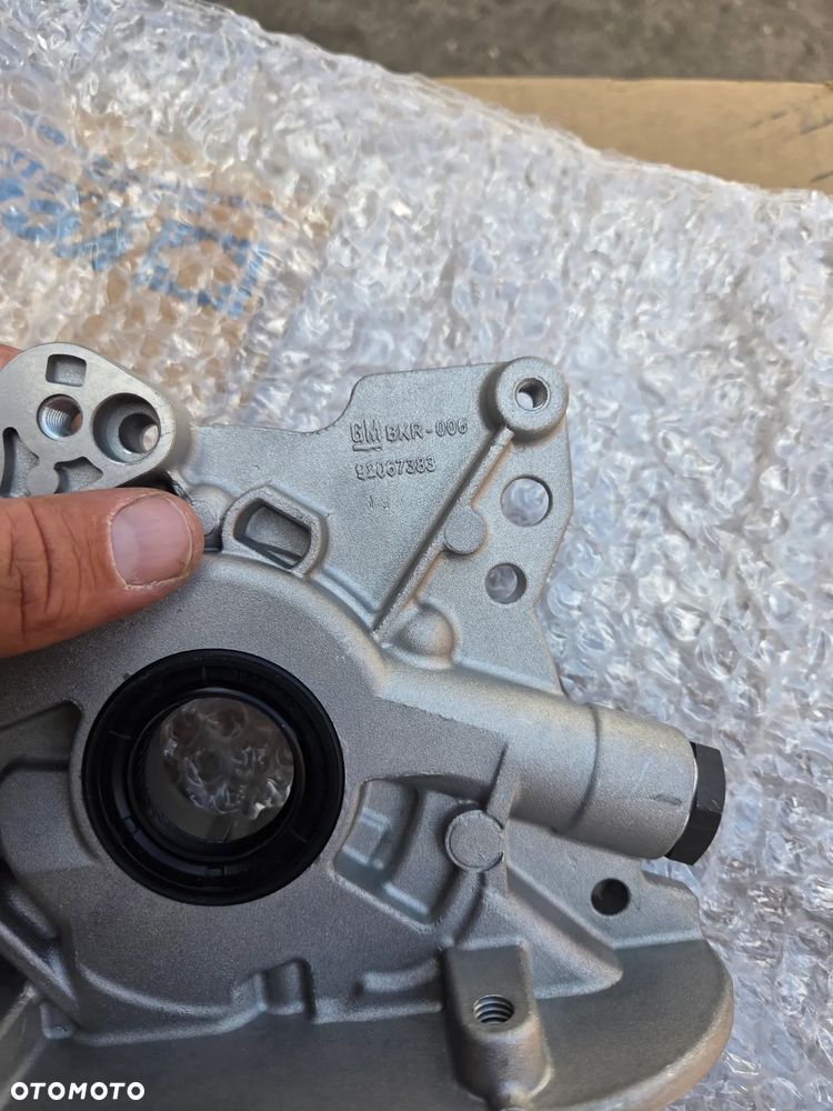 pompa oleju olejowa Opel Antara Chevrolet Captiva 2.4 92067383 - 6