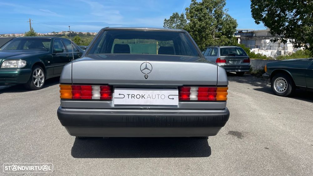Mercedes-Benz 190 E 2.3 - 7