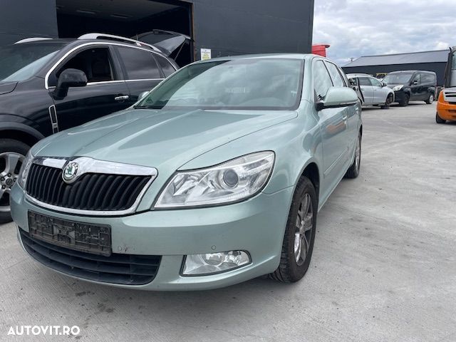 Dezmembrez Skoda Octavia 2 Facelift 1.4 TSI DSG cod CAXA - 1