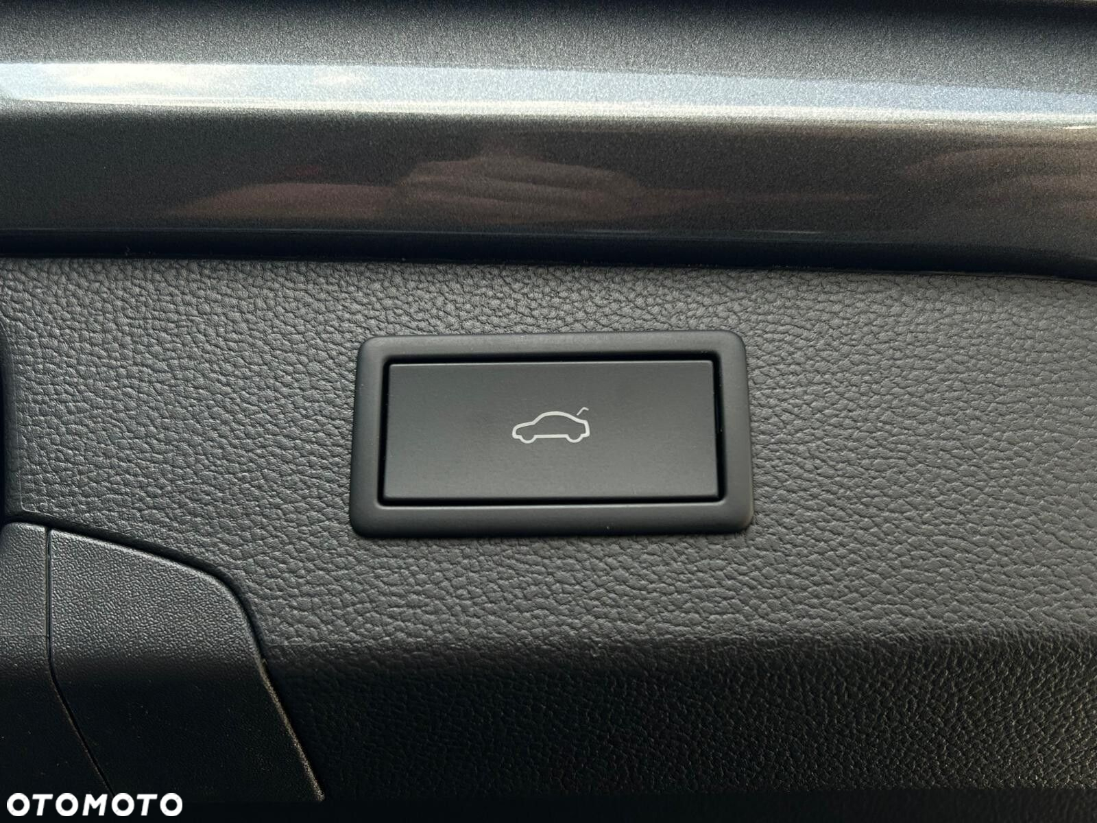 Volkswagen Passat 2.0 TDI SCR Elegance DSG - 10