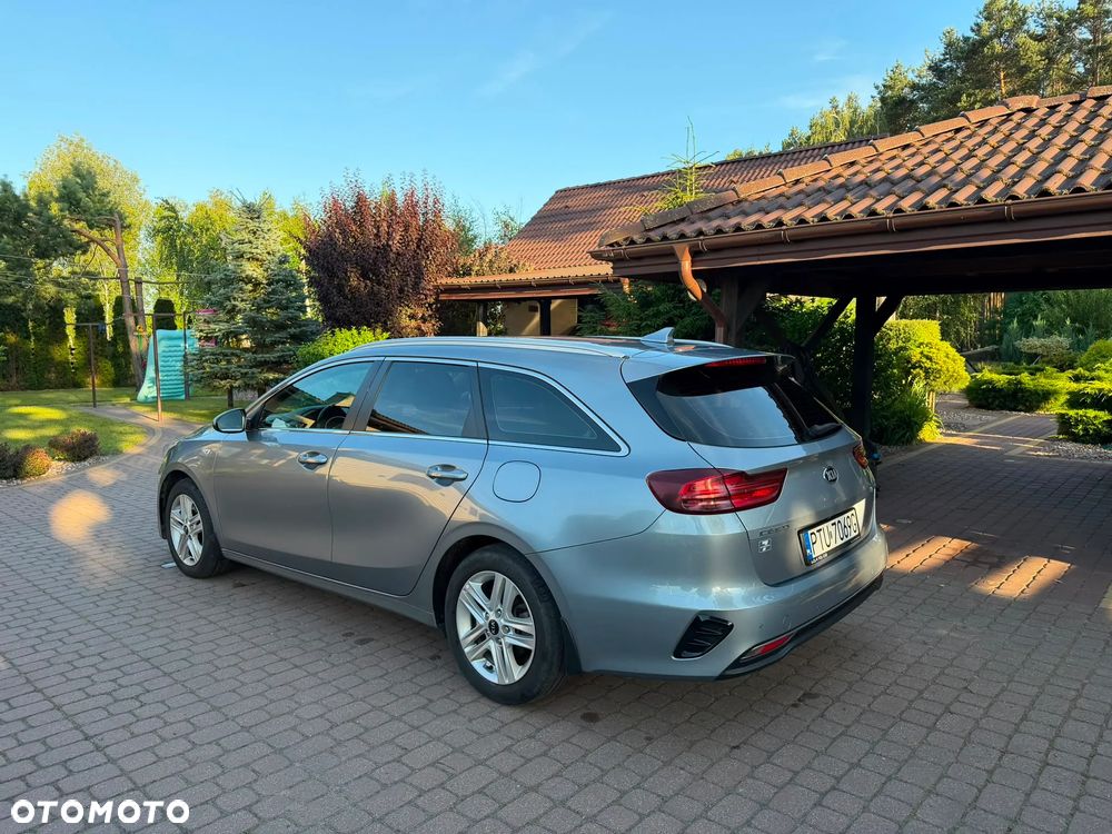 Kia Ceed 1.6 CRDi mHEV L - 3