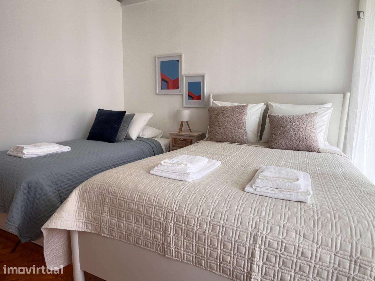 Quarto - localizado em Roma-Areeiro Lisbon - Grande imagem: 4/22