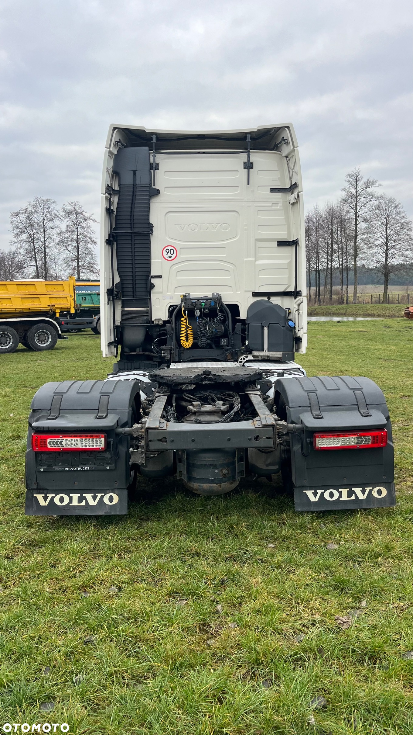 Volvo - 9