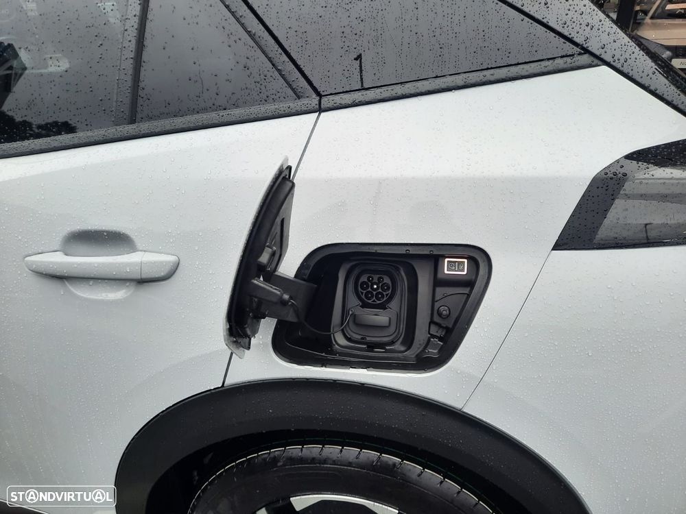 Peugeot e-2008 54 kWh Allure - 9