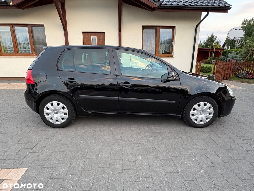 Volkswagen Golf - 6