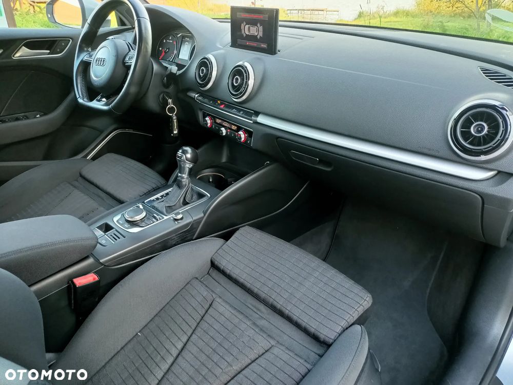Audi A3 Sportback - 16