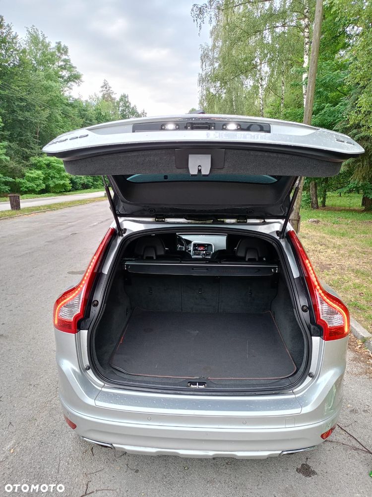 Volvo XC 60 D4 Drive-E Ocean Race - 8