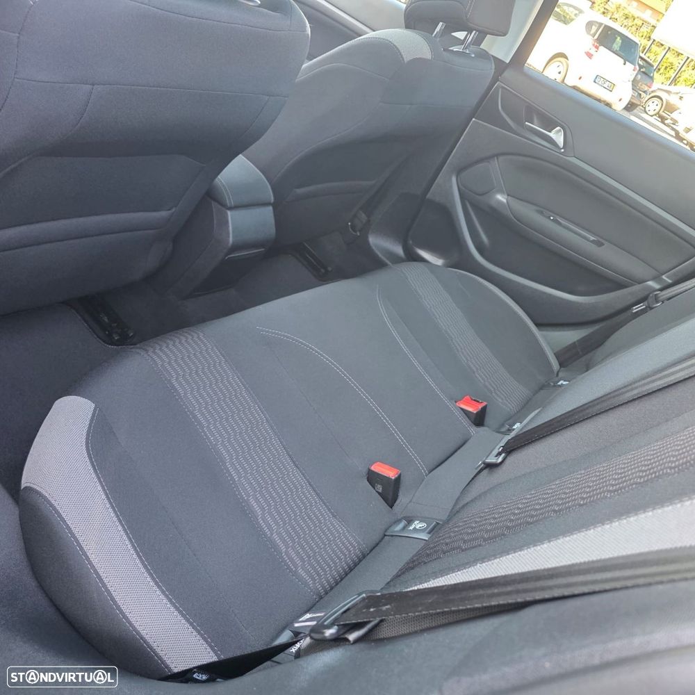 Peugeot 308 1.2 PureTech Style J17 - 33