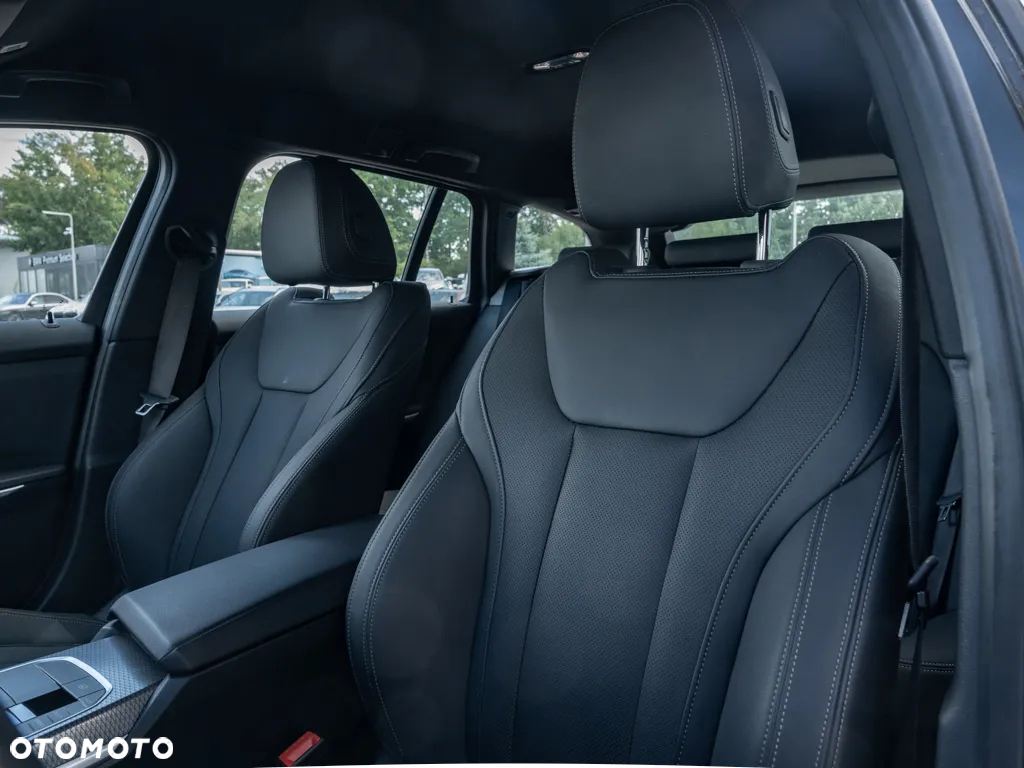 BMW Seria 3 318i - 12