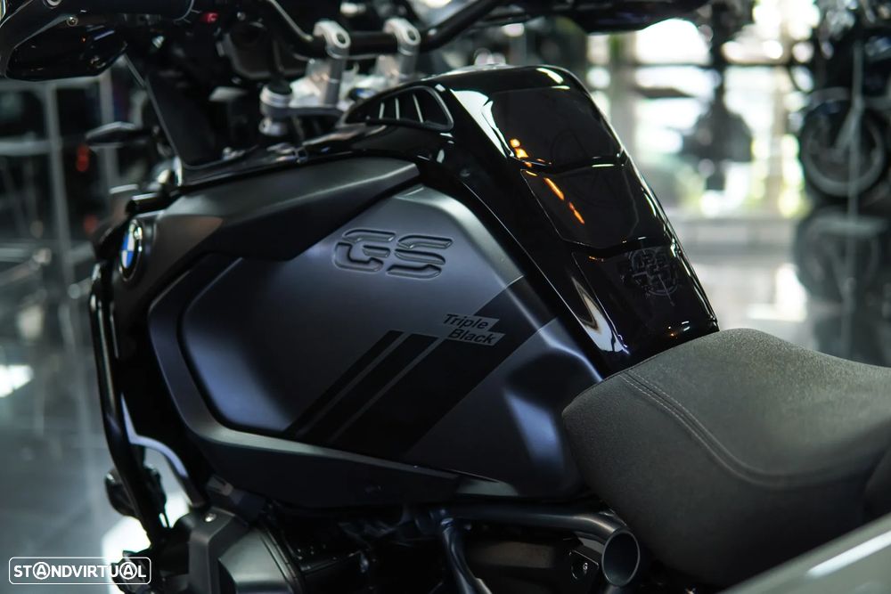 BMW R 1250 GS Adventure TRIPLE BLACK 4 Packs - 24