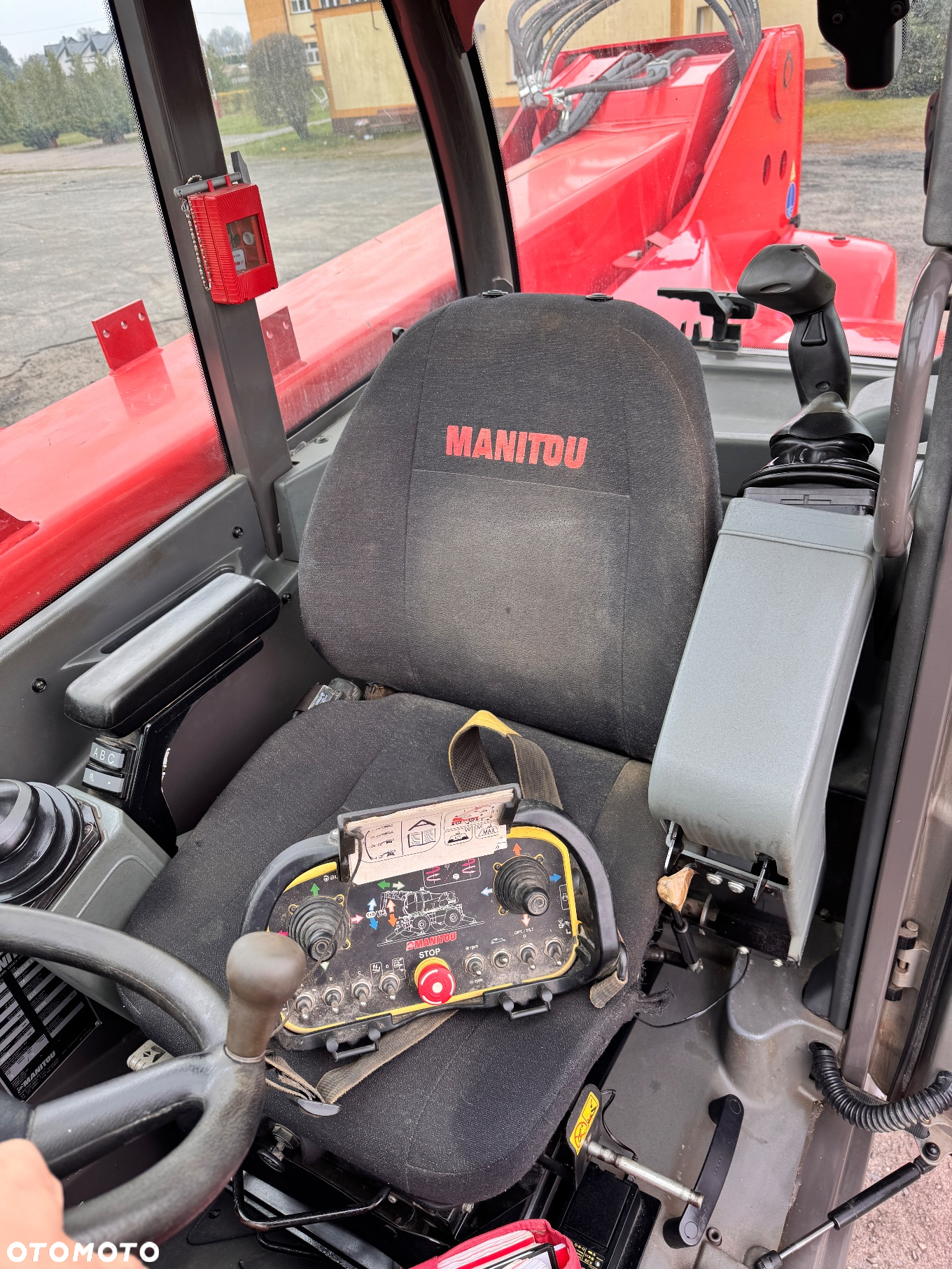 Manitou MRT2150 + 4ST - 11