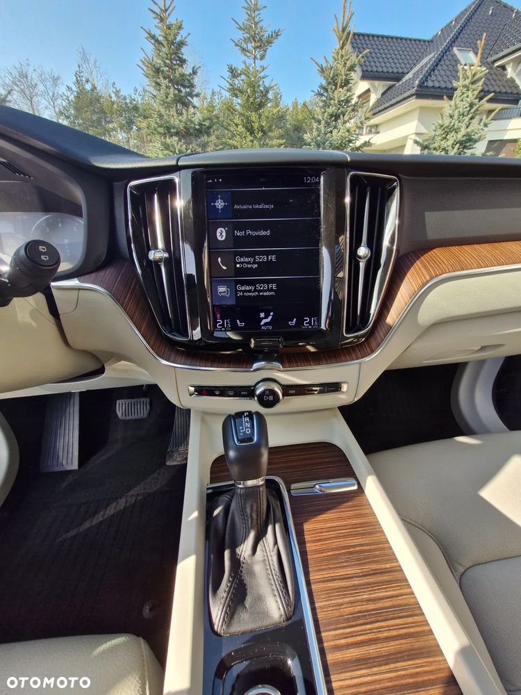 Volvo XC 60 T5 AWD Momentum - 13