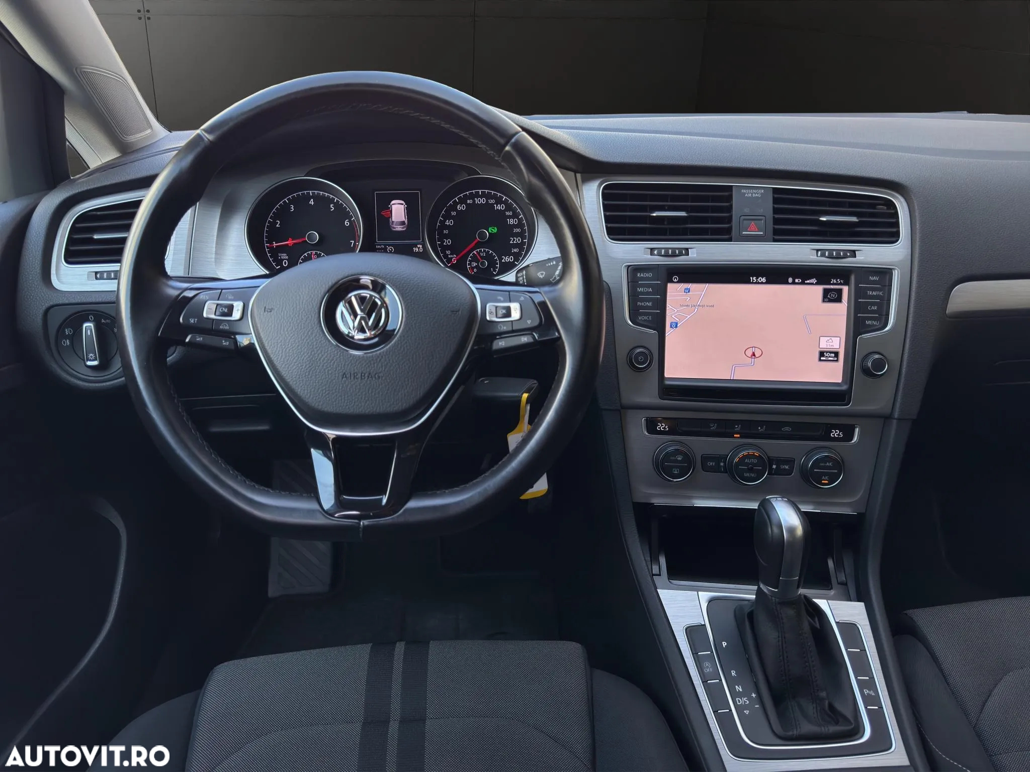 Volkswagen Golf 1.0 TSI BlueMotion DSG Comfortline - 6